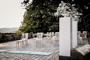 Hotel Garni BURG WALDENSTEIN