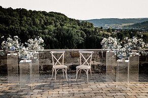 Hotel Garni BURG WALDENSTEIN