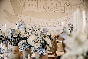 Hotel Garni BURG WALDENSTEIN