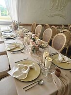 Hotel Garni BURG WALDENSTEIN
