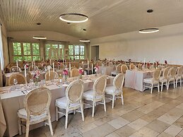 Hotel Garni BURG WALDENSTEIN