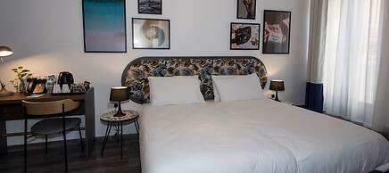Mr. Todd Hotel