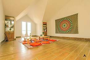 Jolie House