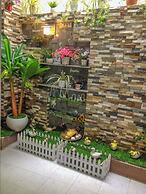 Jolie House