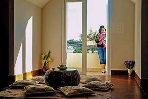 Jolie House