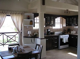 Maya's Bajan Villas - Unit B