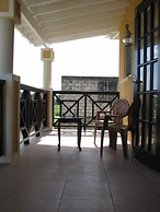 Maya's Bajan Villas - Unit B