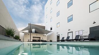 Staybridge Suites Villahermosa  by IHG