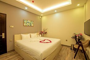 Golden hotel