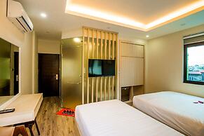 Golden hotel