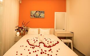 Golden hotel
