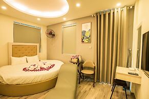 Golden hotel