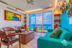 Deep Blue Condos - 301