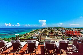 Deep Blue Condos - 302