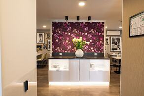 V Boutique Hotel