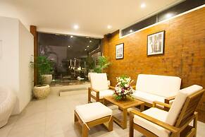 Apple Villa and Apartment
