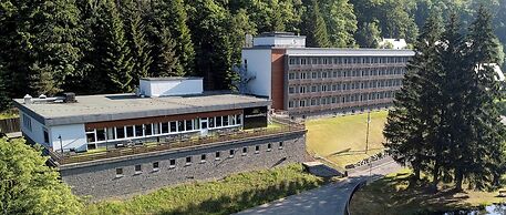 Sunday Schwarzbachtal Hideaway Resort