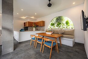 Apple Villa & Suite Seminyak