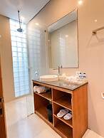 Apple Villa & Suite Seminyak