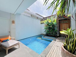 Apple Villa & Suite Seminyak