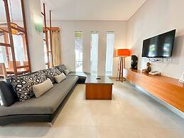 Apple Villa & Suite Seminyak