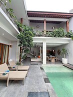 Apple Villa & Suite Seminyak