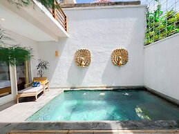 Apple Villa & Suite Seminyak
