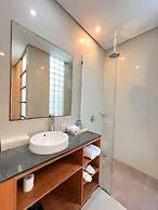 Apple Villa & Suite Seminyak