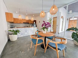 Apple Villa & Suite Seminyak