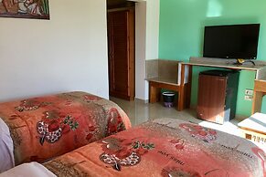 Jewel Howard Carter Hotel