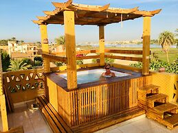 Jewel Howard Carter Hotel