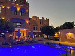 Jewel Howard Carter Hotel