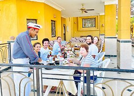 Jewel Howard Carter Hotel