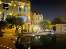 Jewel Howard Carter Hotel