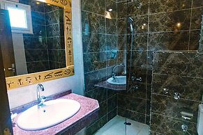 Jewel Howard Carter Hotel