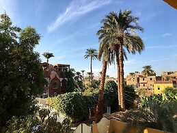 Jewel Howard Carter Hotel