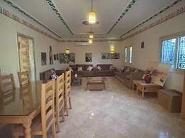 Jewel Howard Carter Hotel