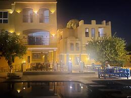 Jewel Howard Carter Hotel