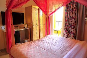 Jewel Howard Carter Hotel