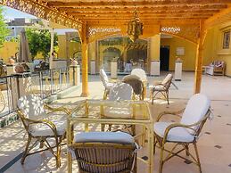 Jewel Howard Carter Hotel