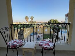 Jewel Howard Carter Hotel