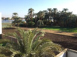 Jewel Howard Carter Hotel