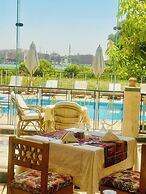 Jewel Howard Carter Hotel