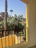 Jewel Howard Carter Hotel