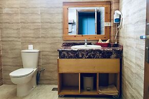 Jewel Howard Carter Hotel