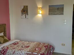 Jewel Howard Carter Hotel