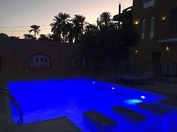 Jewel Howard Carter Hotel
