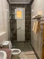 Jewel Howard Carter Hotel