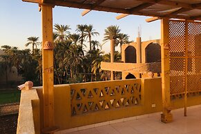 Jewel Howard Carter Hotel