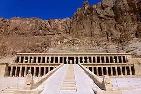Jewel Howard Carter Hotel